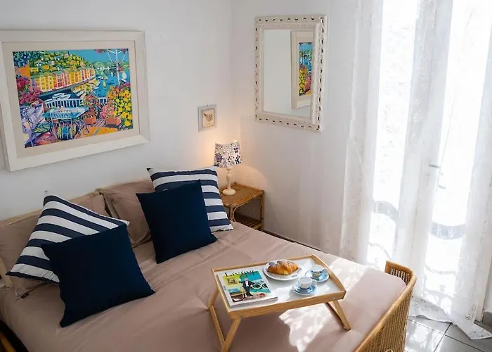 Art Of Living 100 Meters From The Sea.