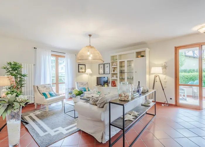 Regina Beach Villa, By The Beach In Marina Di Pietrasanta